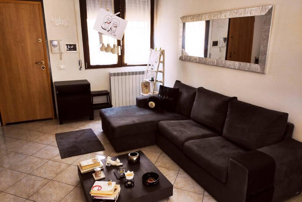 Large House 3 Floors City 'N Sea Vitinia Екстериор снимка