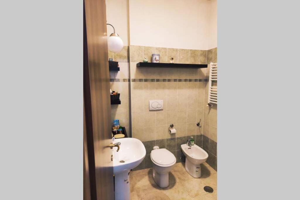 Large House 3 Floors City 'N Sea Vitinia Екстериор снимка