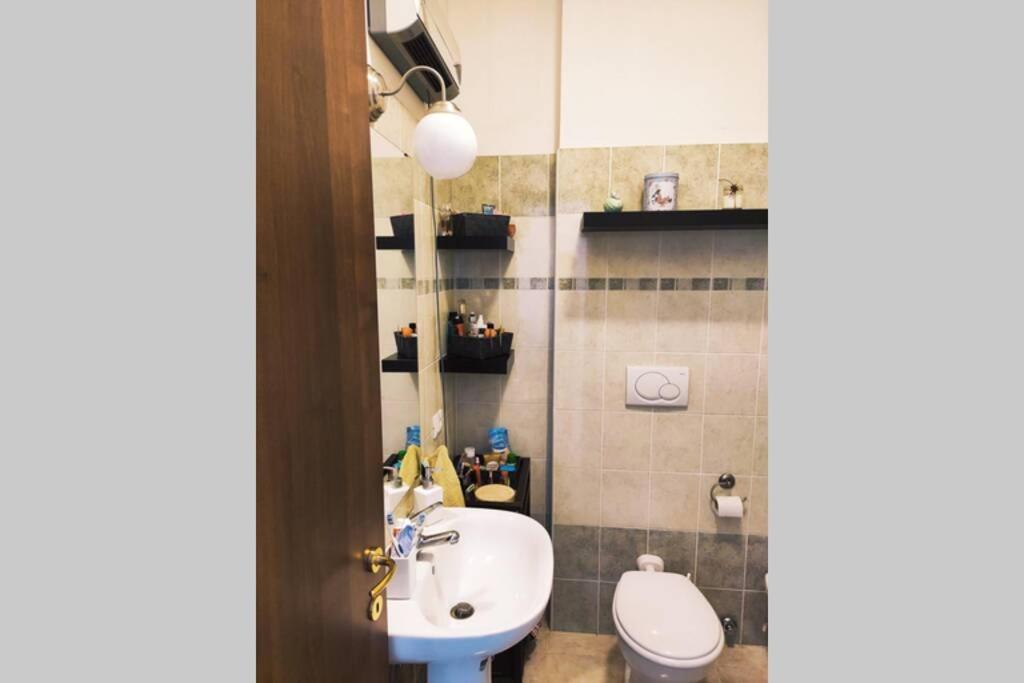 Large House 3 Floors City 'N Sea Vitinia Екстериор снимка