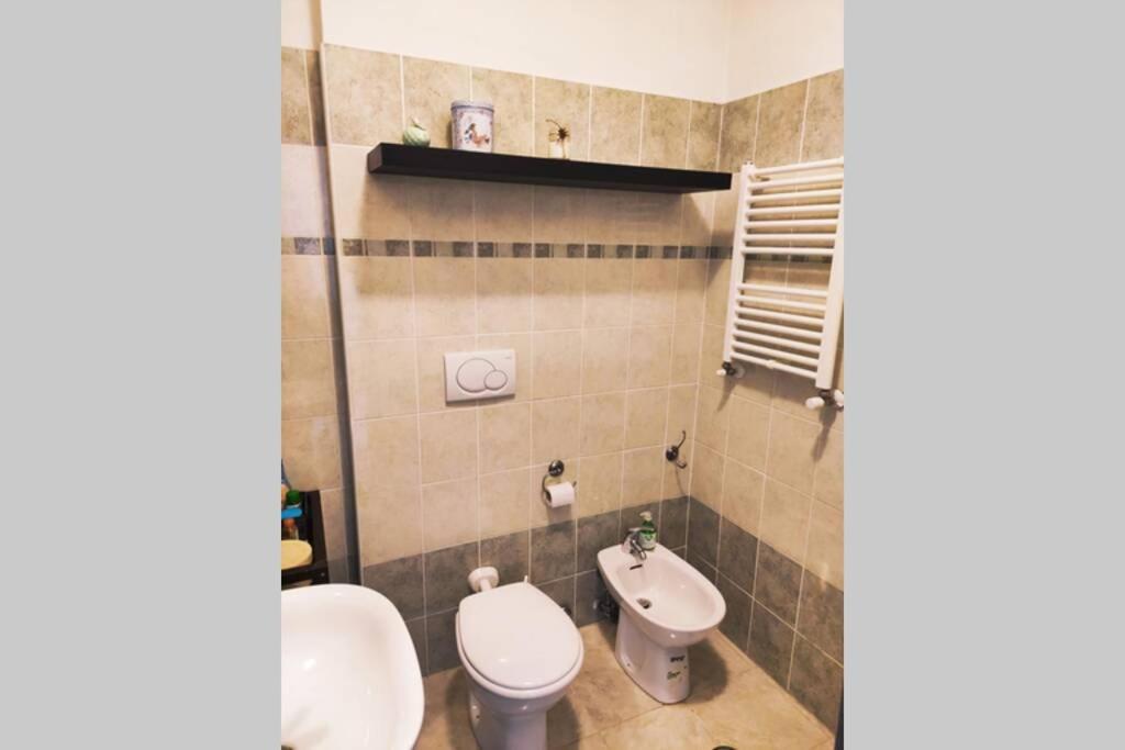 Large House 3 Floors City 'N Sea Vitinia Екстериор снимка